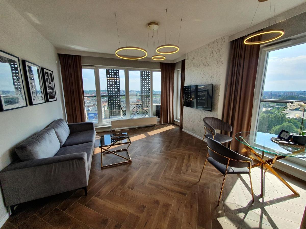 15 Pietro Sokolska 30 Towers Apartments - New - Lux - Parking - Sauna - Gym- And The Best View In Katowice Exteriör bild
