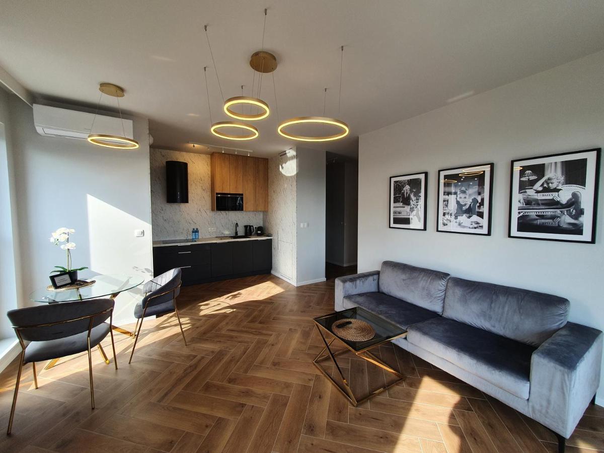 15 Pietro Sokolska 30 Towers Apartments - New - Lux - Parking - Sauna - Gym- And The Best View In Katowice Exteriör bild
